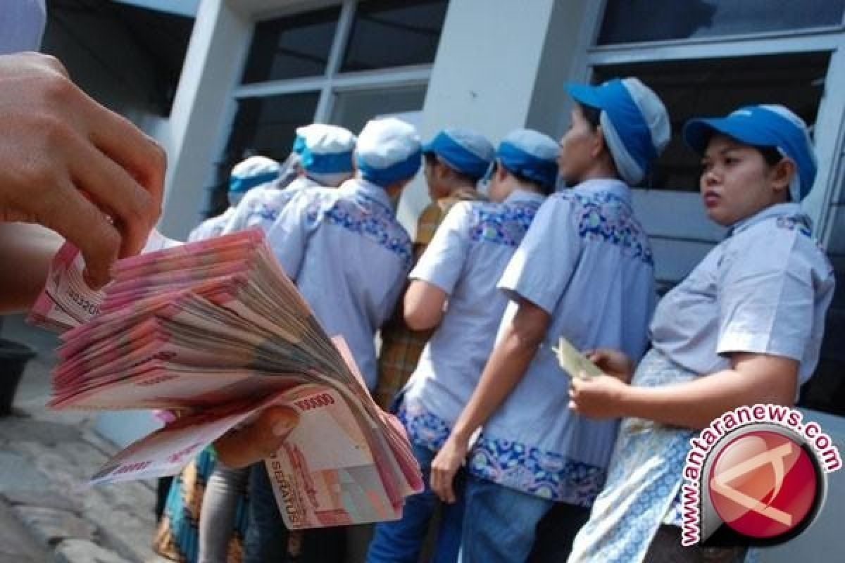 Perusahaan wajib bayar THR mulai 18 juni