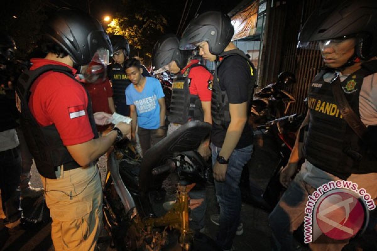 Polsek Cengkareng tangkap 14 orang anggota genk motor