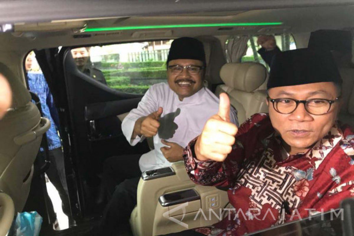 Ketum PAN: Memang Ada yang Lawan Gus Ipul?