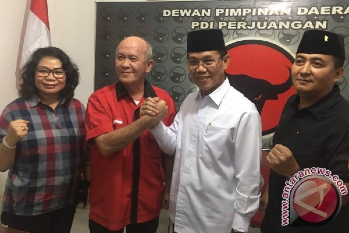 Rusmadi Bantah Kerahkan PNS saat Pendaftaran Bacagub