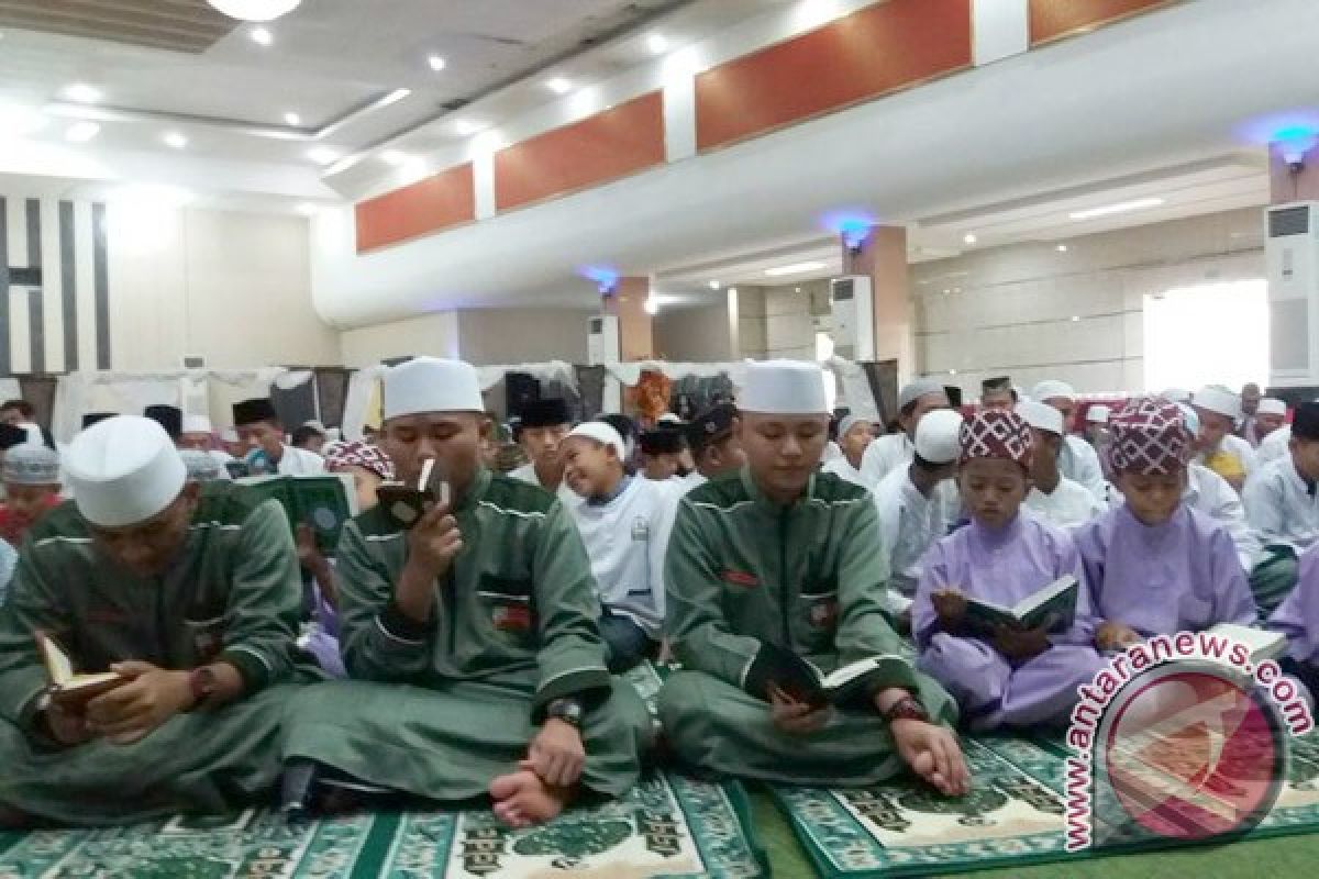 Wow...Bangka Tengah pecahkan rekor dunia khatam Al Quran