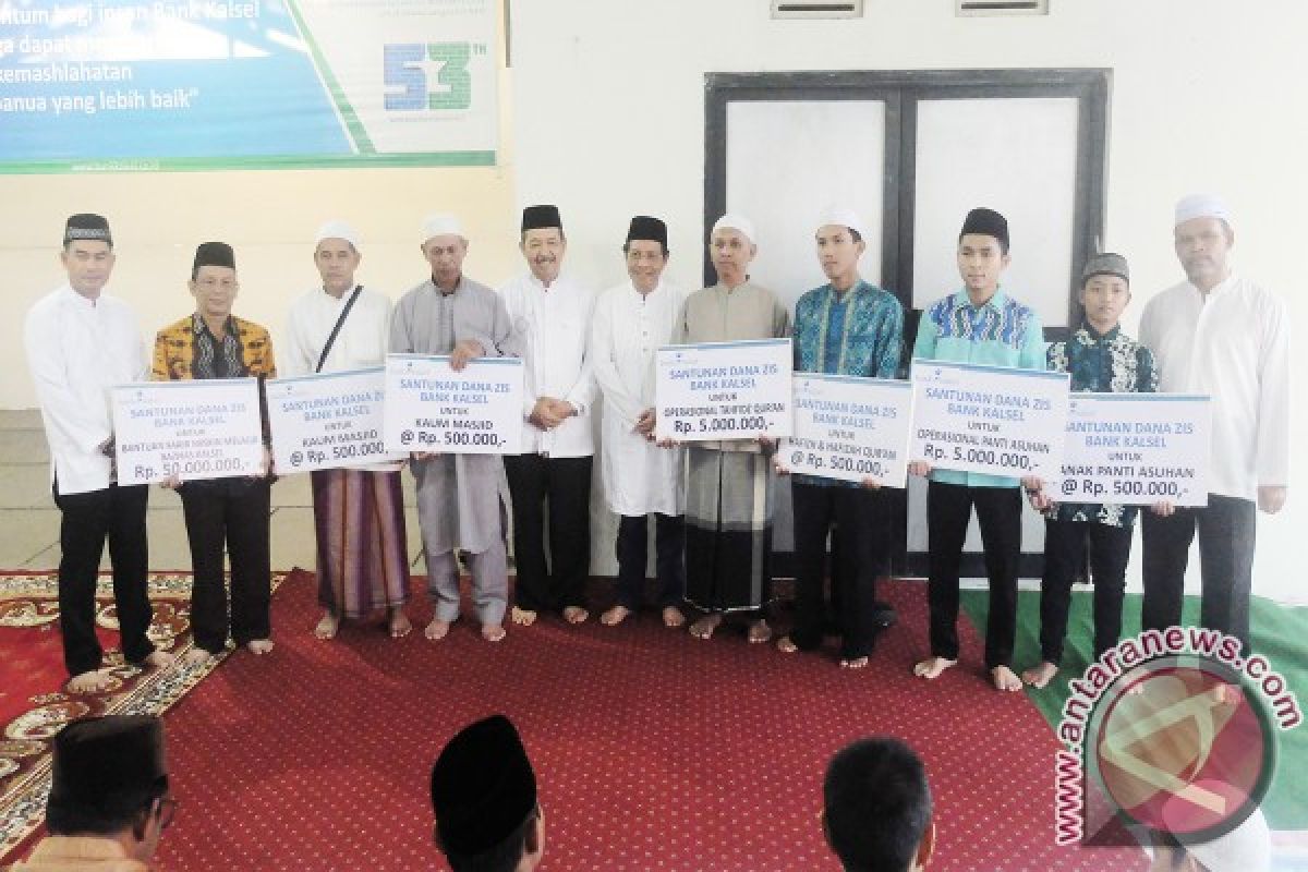 Bank Kalsel Salurkan ZIS Pegawai