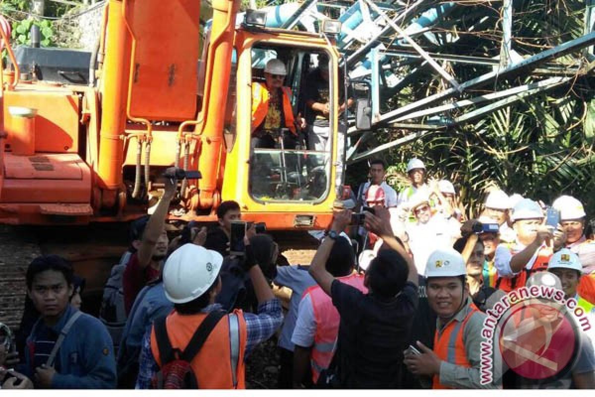 Gubernur Minta Jembatan Tello Dirampungkan November 