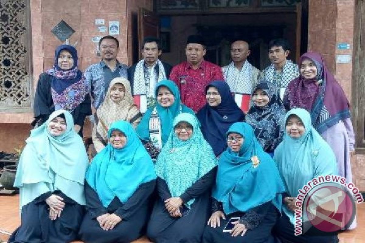 Adara Kunjungi Warga Jepara Pengukir Mimbar Al-Aqsha