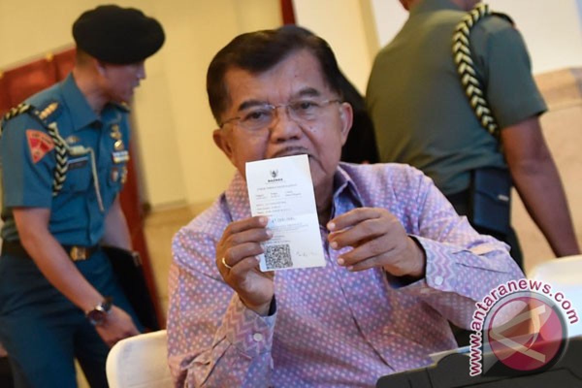 Jusuf Kalla usulkan tempat ibadah umumkan pemakaian dana desa