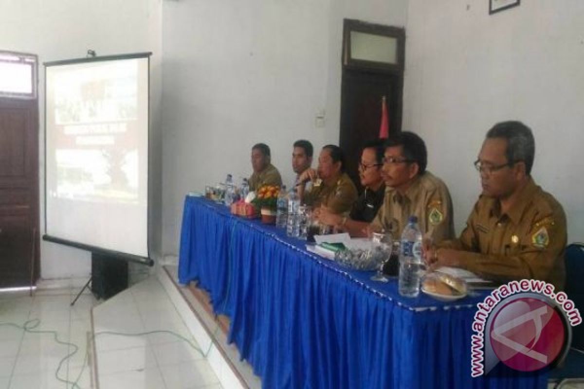 Pemkab Samosir Beri Penyuluhan Hukum Perangkat Desa