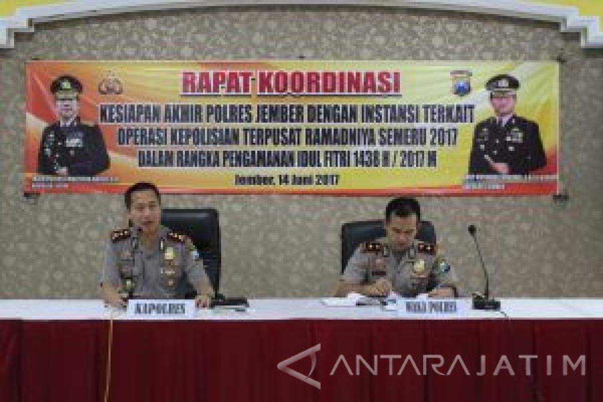 Ratusan Personel Polres Jember Siaga dalam Operasi Ramadniya