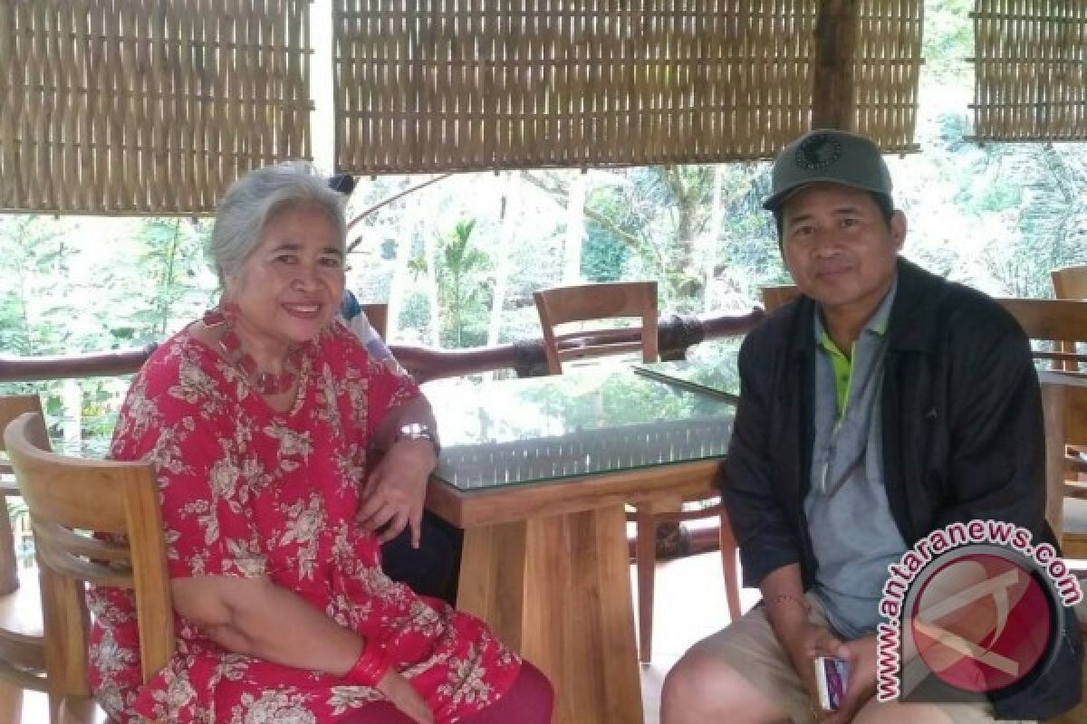 Wisata Spiritual Keluarga Tunagrahita ke BMU Pujung Kaja (video)