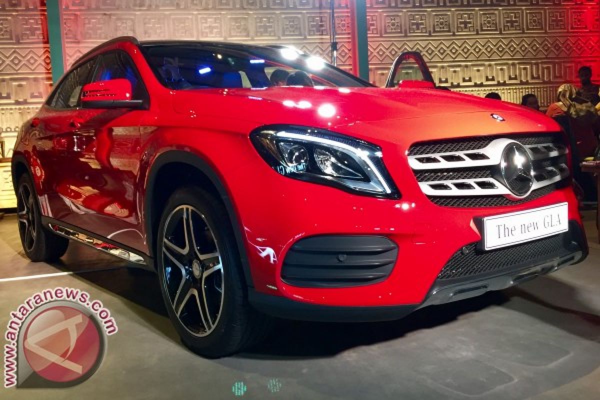 Mercedes-Benz GLA 200 AMG terbaru (video)