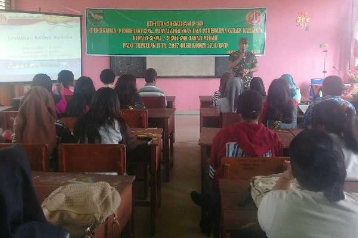 Kodim Boven Digoel gelar penyuluhan narkoba di SMAN 1 Tanah Merah 
