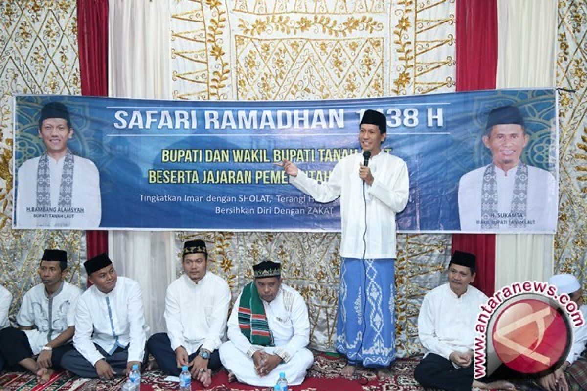 Bupati Bantu Masjid Jamiul Khairat Rp80 Juta 