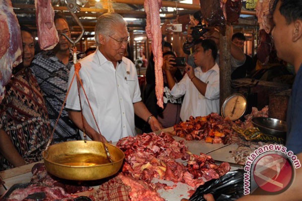 Mendag minta pedagang di Kalbar patuhi HET beras