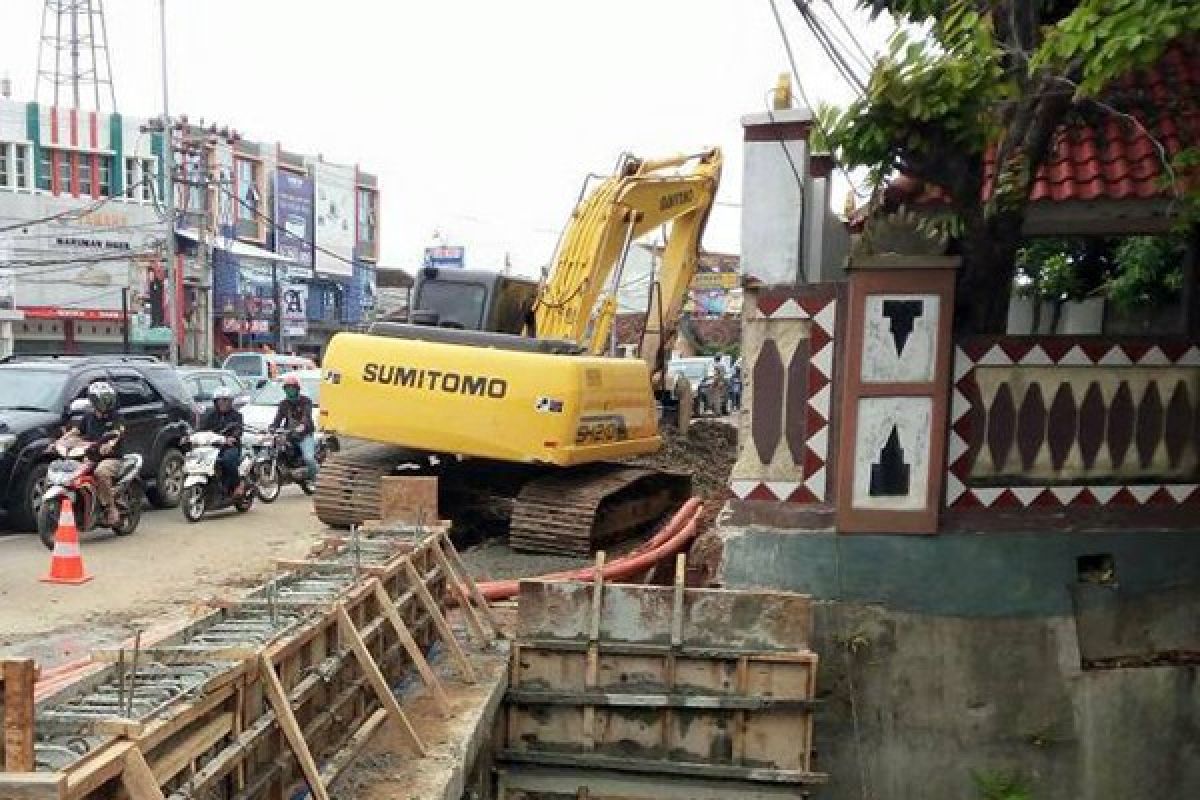 Warga Bandarlampung Minta Pembangunan Jalan Layang Dilanjutkan  