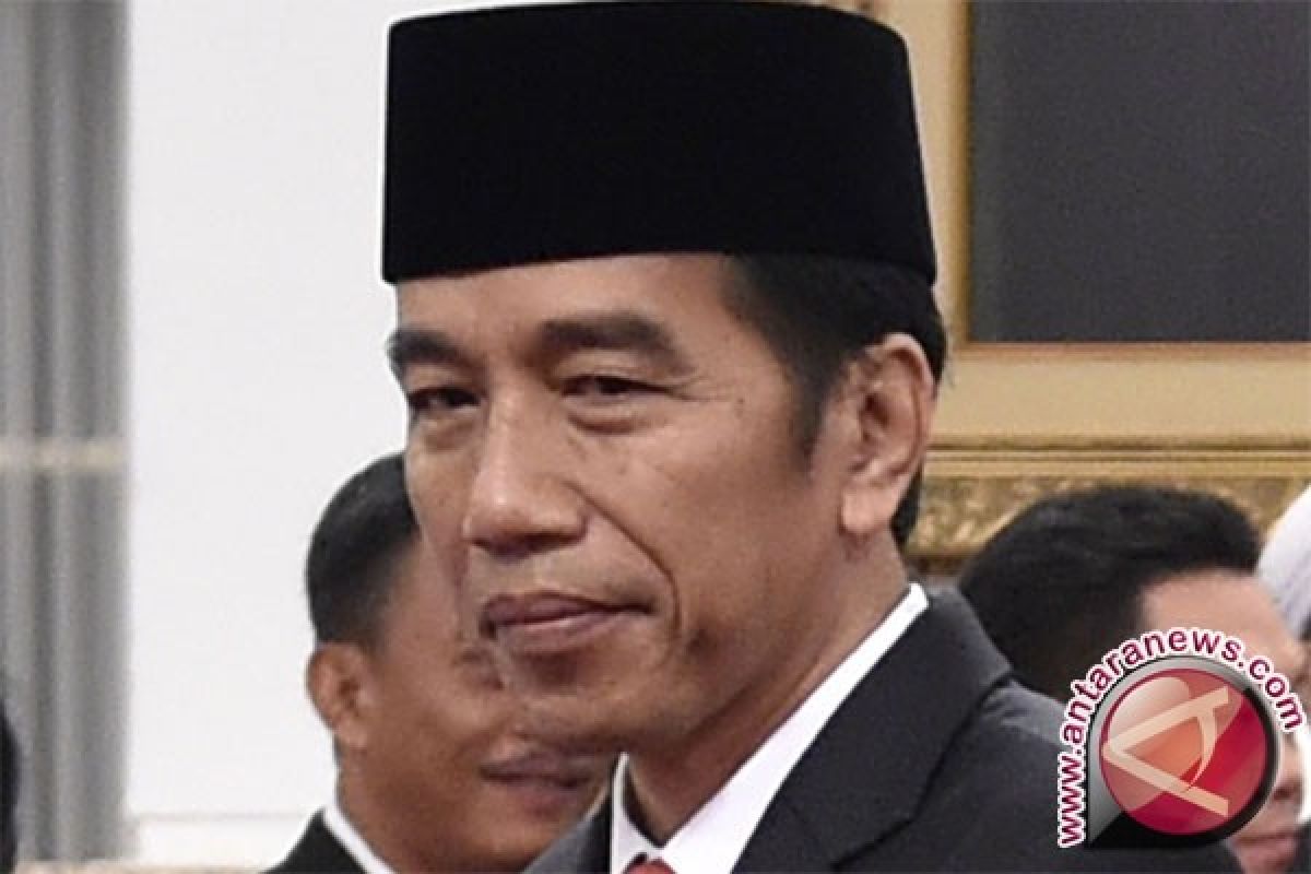 Presiden Jokowi Jenguk Mang Ihin di Bandung