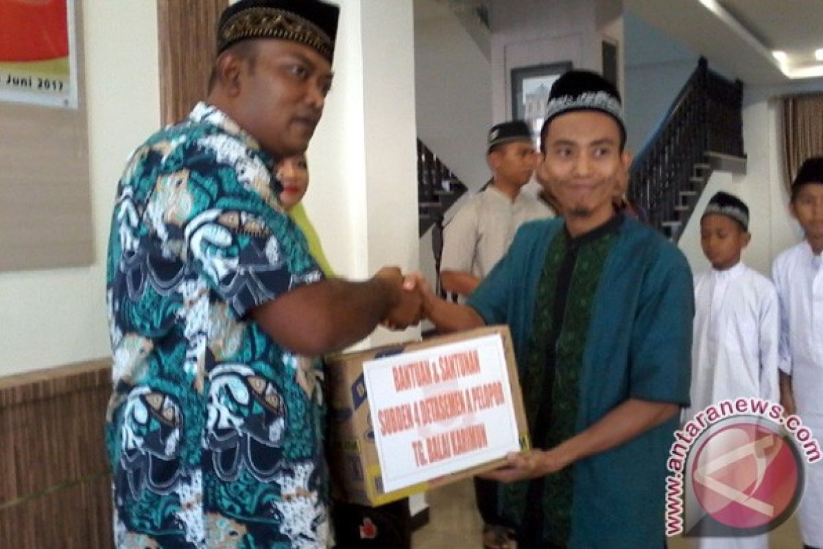 Brimob Karimun Berbagi Keberkahan Ramadhan dengan Santri