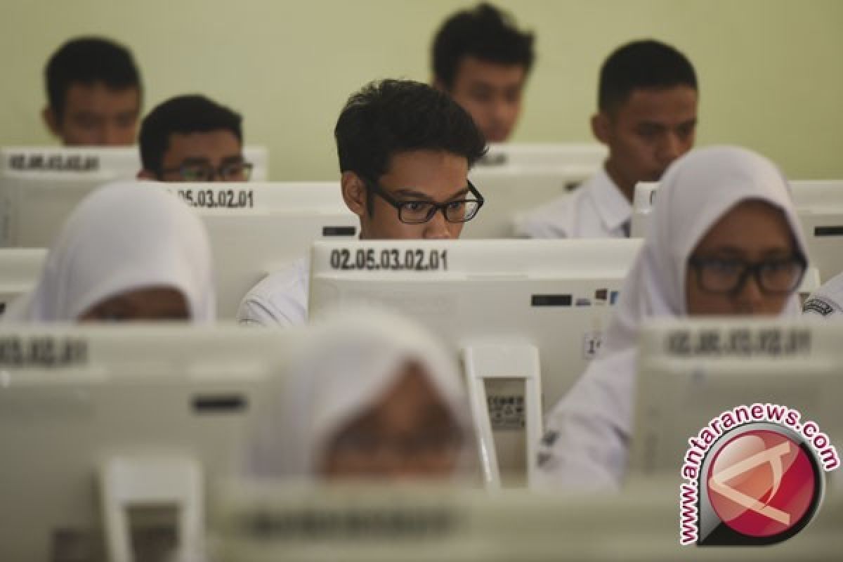 Diknas : 100 Persen Sekolah di Gorontalo UNBK