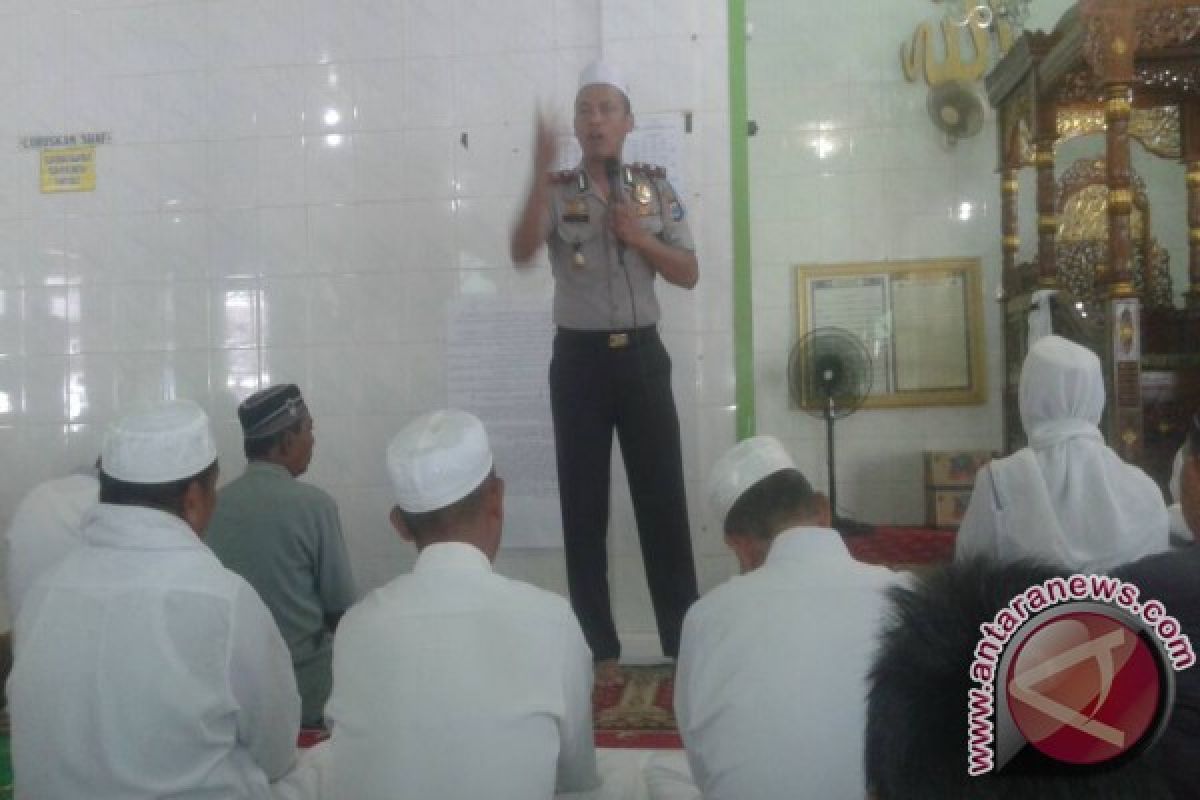 Kapolsek KPL Sampaikan Pesan Kamtibmas Ke Jamaah Jumat