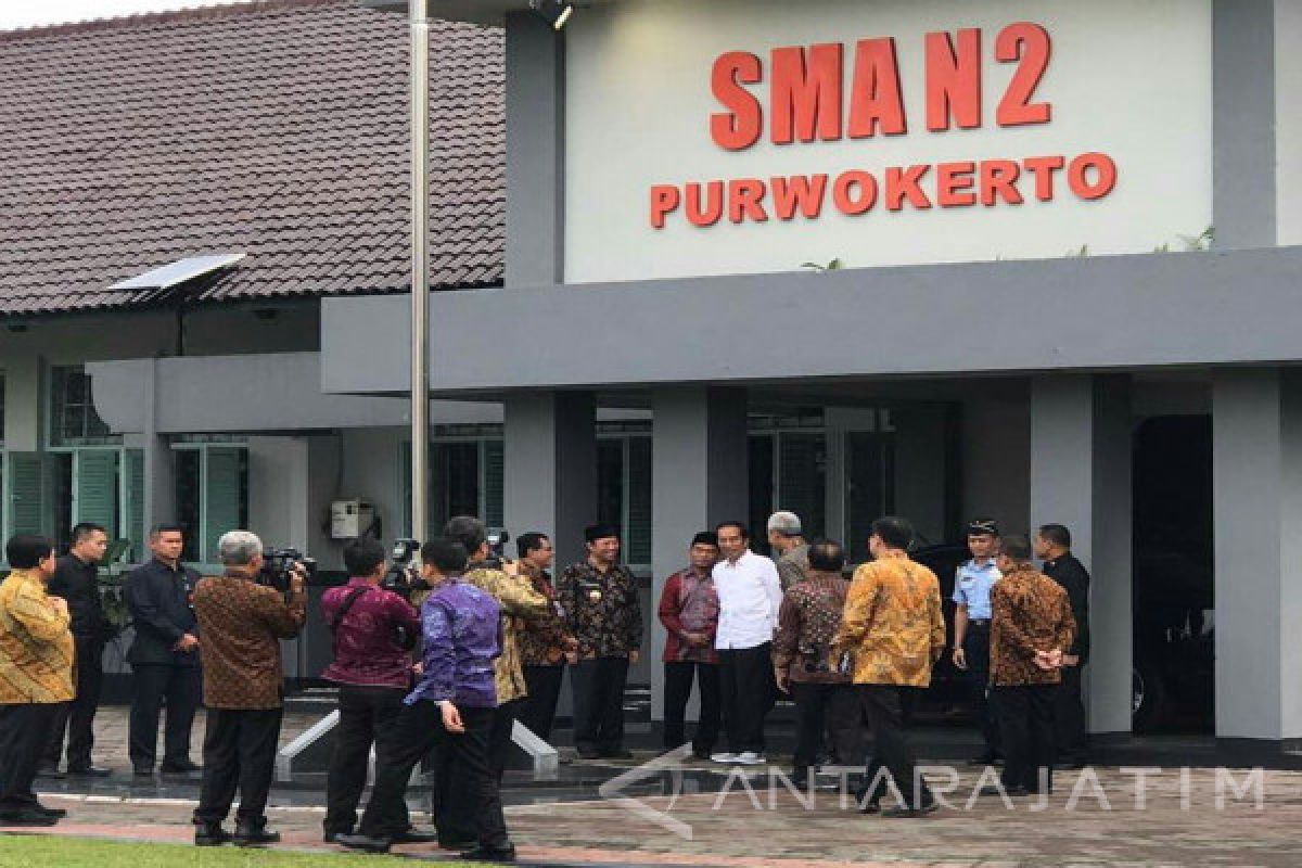 Jokowi Tak Ingin Ada Anak Putus Sekolah (Video)