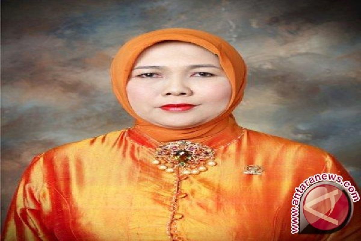 Senator Asal NTB Tolak Lima Hari Sekolah 