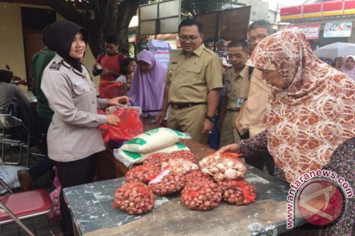 Pradi Jamin Stok Sembako Di Depok Aman