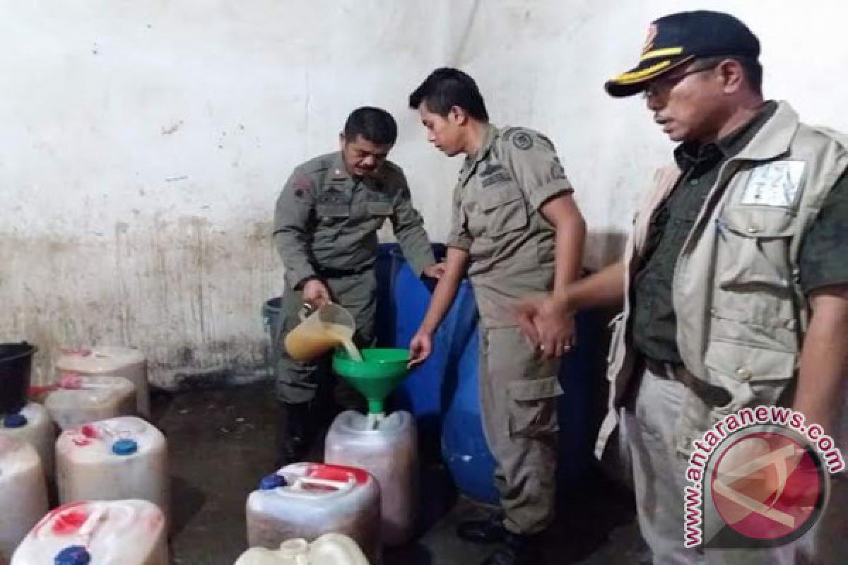 Operasi Pekat Langkisau, Polres Sita Ratusan Liter Tuak