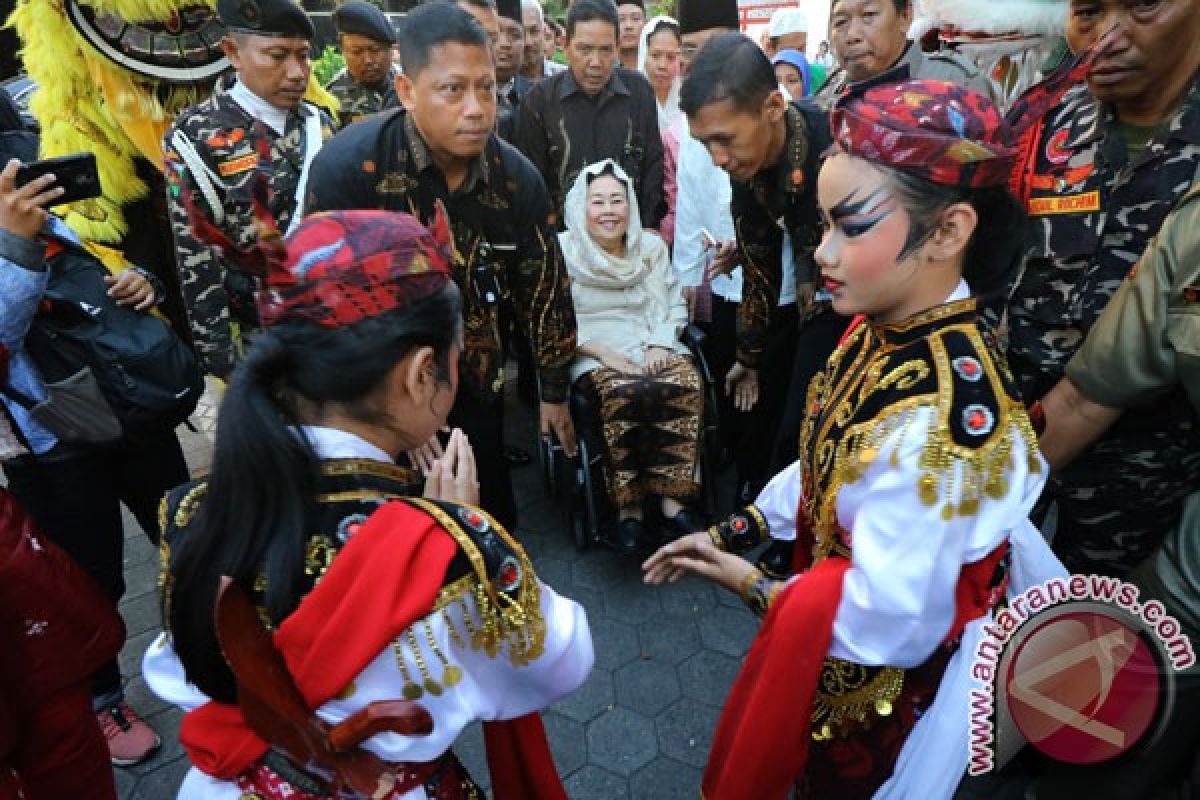 Shinta Nuriyah gelar sahur lintas agama di Yogyakarta