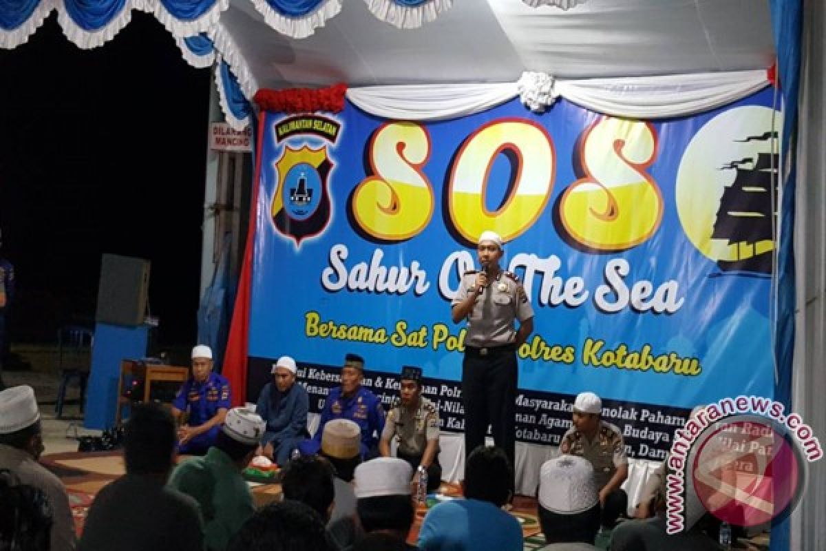 Sahur On The Sea Jalin Kemitraan Polisi Dan Masyarakat 