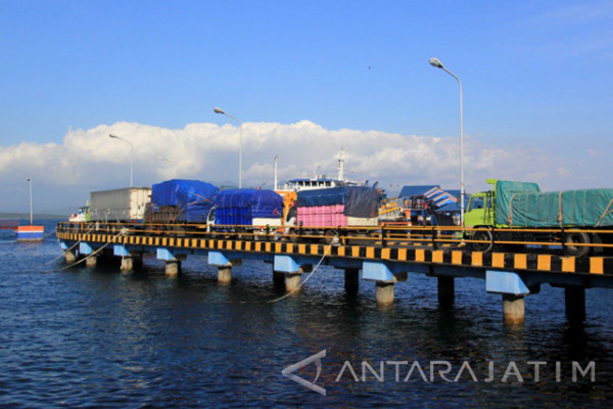 Pakde Karwo Minta Pemaksimalan Pelabuhan di Jatim