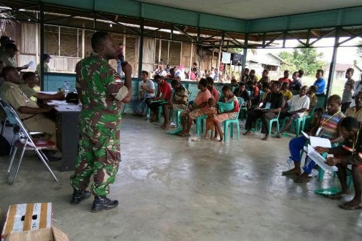 Babinsa Koramil Tanah Merah ajak masyarakat pelihara stabilitas keamanan