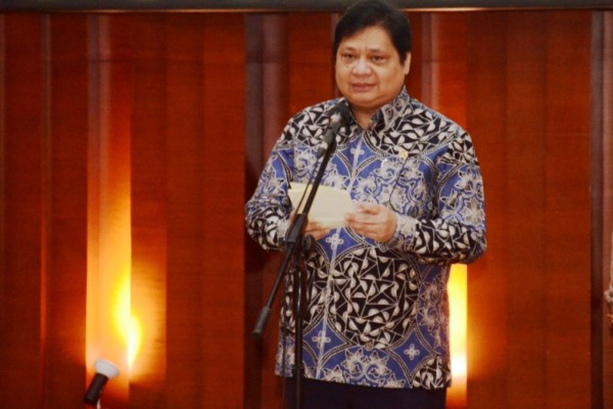 Menteri perindustrian dongkrak kinerja industri agar tumbuh positif