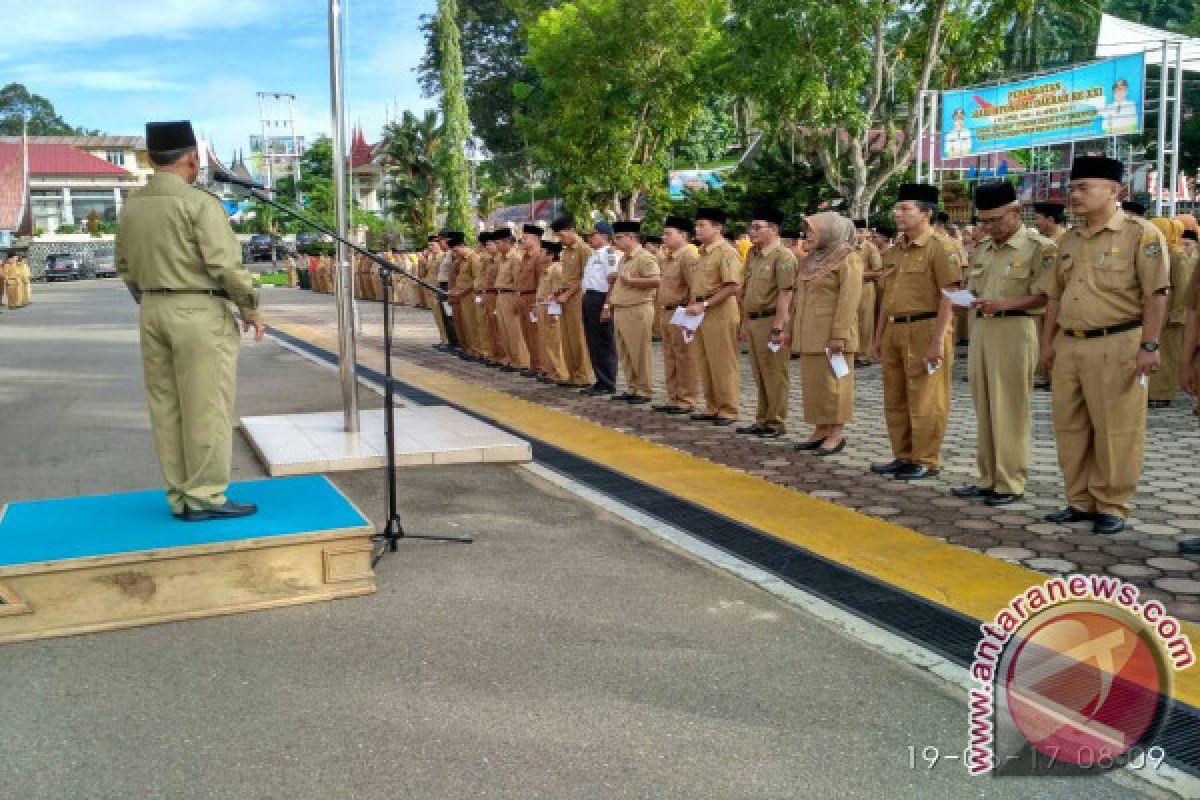 Penyerahan Sijunjung Peduli 2017 Melalui Baznas