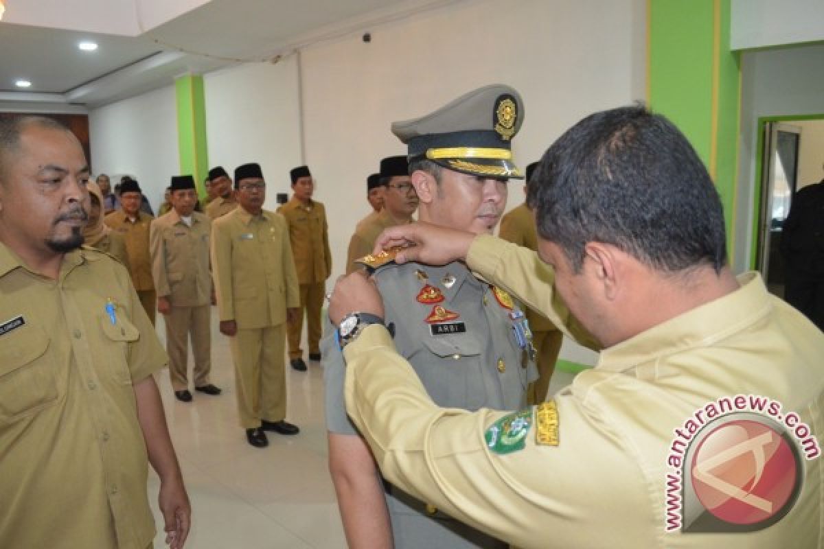 Walikota Andar Amin Harahap Lantik Kasat Pol PP Padangsidimpuan