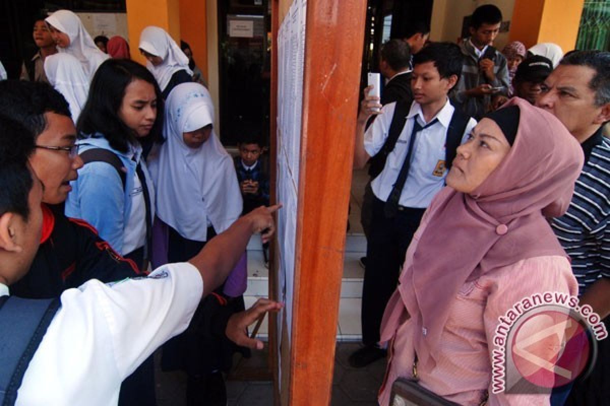 Penuhi Kuota, Sekolah Diminta "Jemput Bola" Calon Siswa Miskin