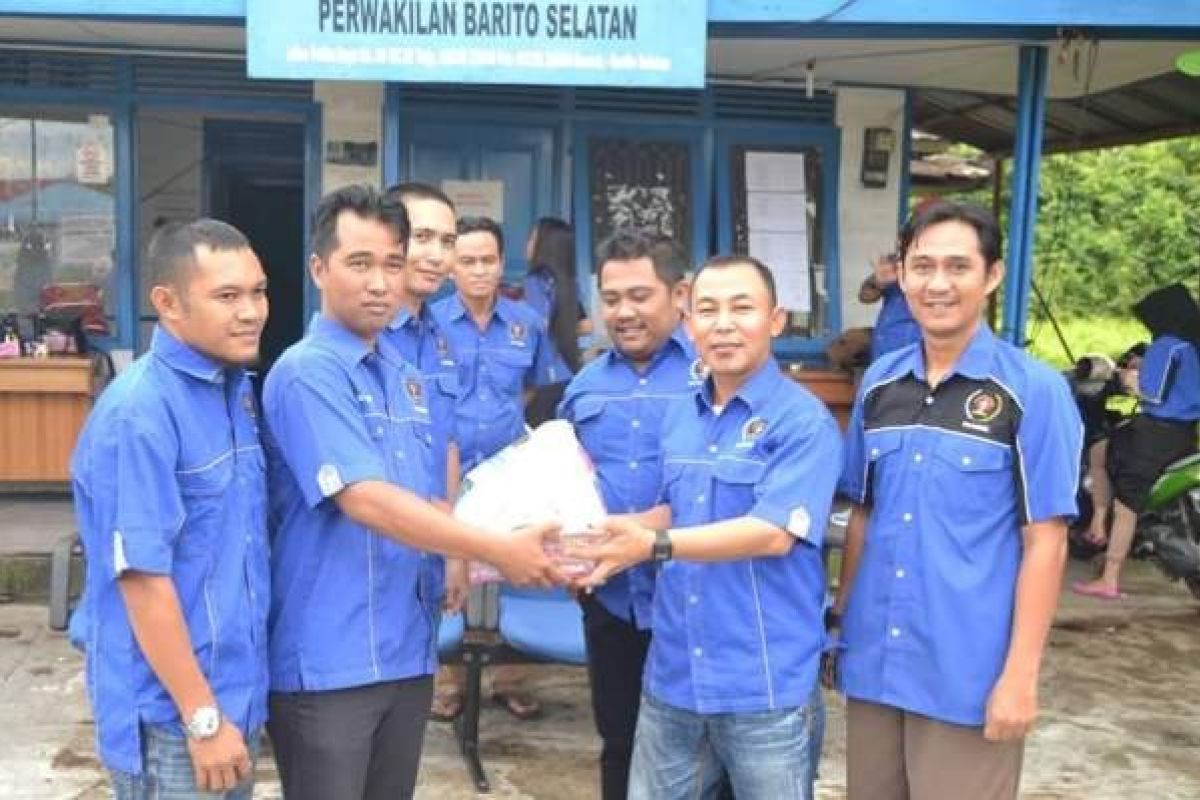 PWI Barsel Bagikan Paket Lebaran 