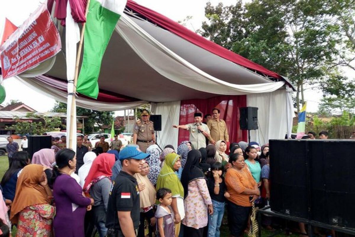 Pemerintah Kota Bandarlampung Bagikan Beras 20.000 Kantong 