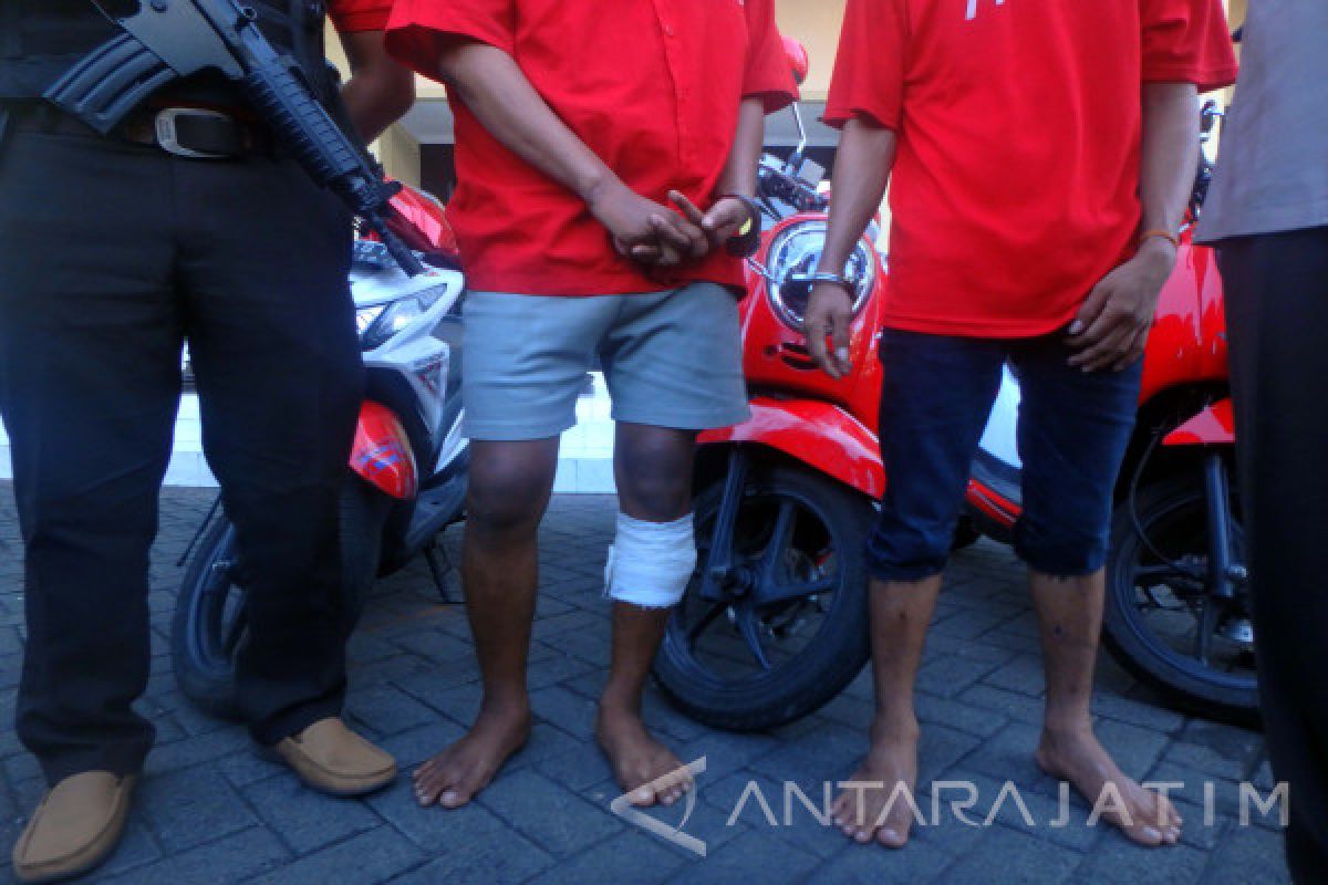 Polisi Lumpuhkan Bandit Motor di Surabaya
