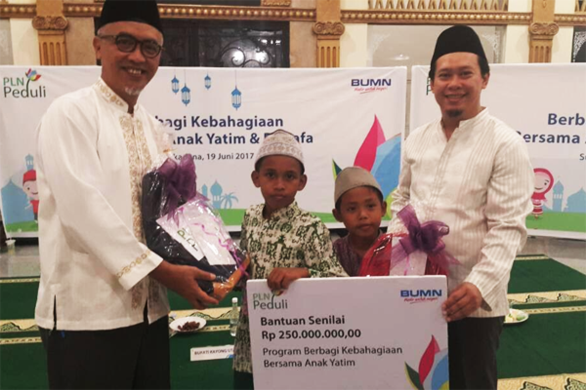 PLN Buka Puasa Bersama 24.000 Yatim - Dhuafa  