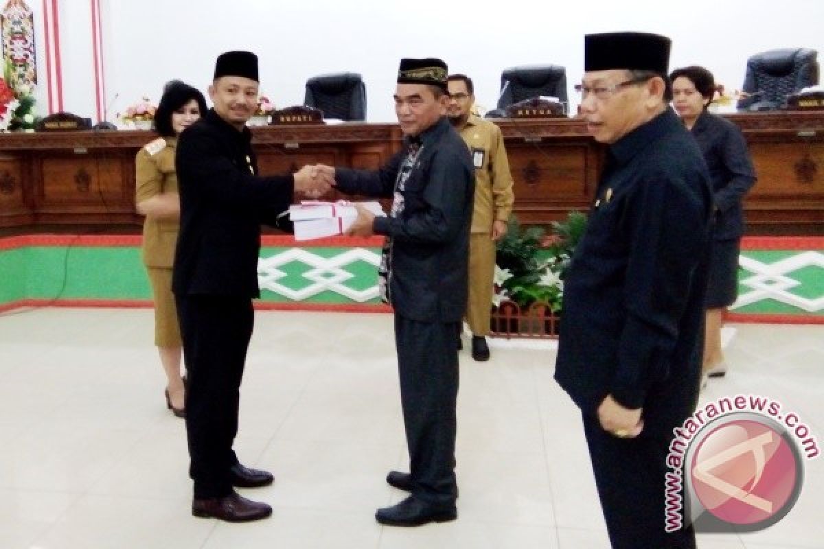 Bupati Barito Selatan Sampaikan LKPJ Anggaran 2016 