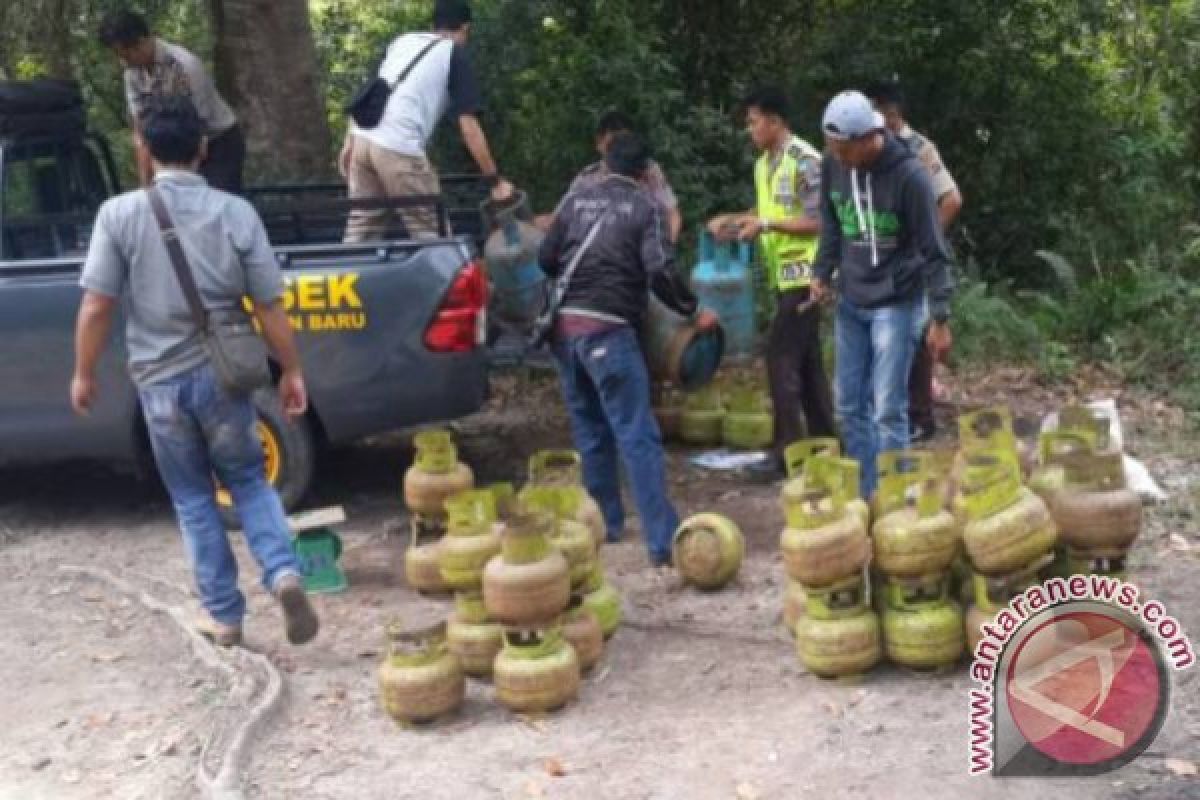 Polisi Pangkalpinang Amankan Puluhan Tabung Gas Elpiji