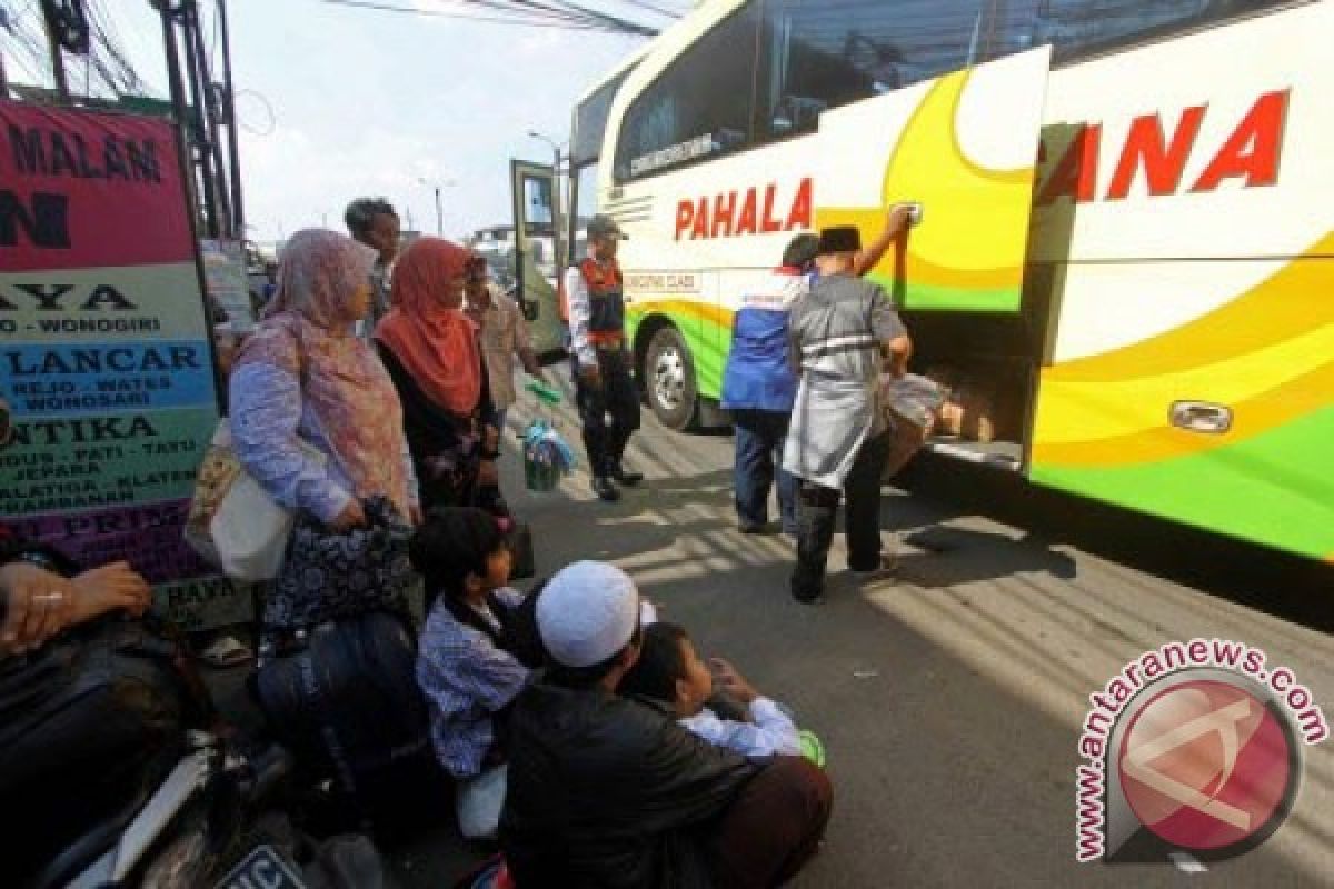 Puncak mudik terminal Baranangsiang terjadi H-7