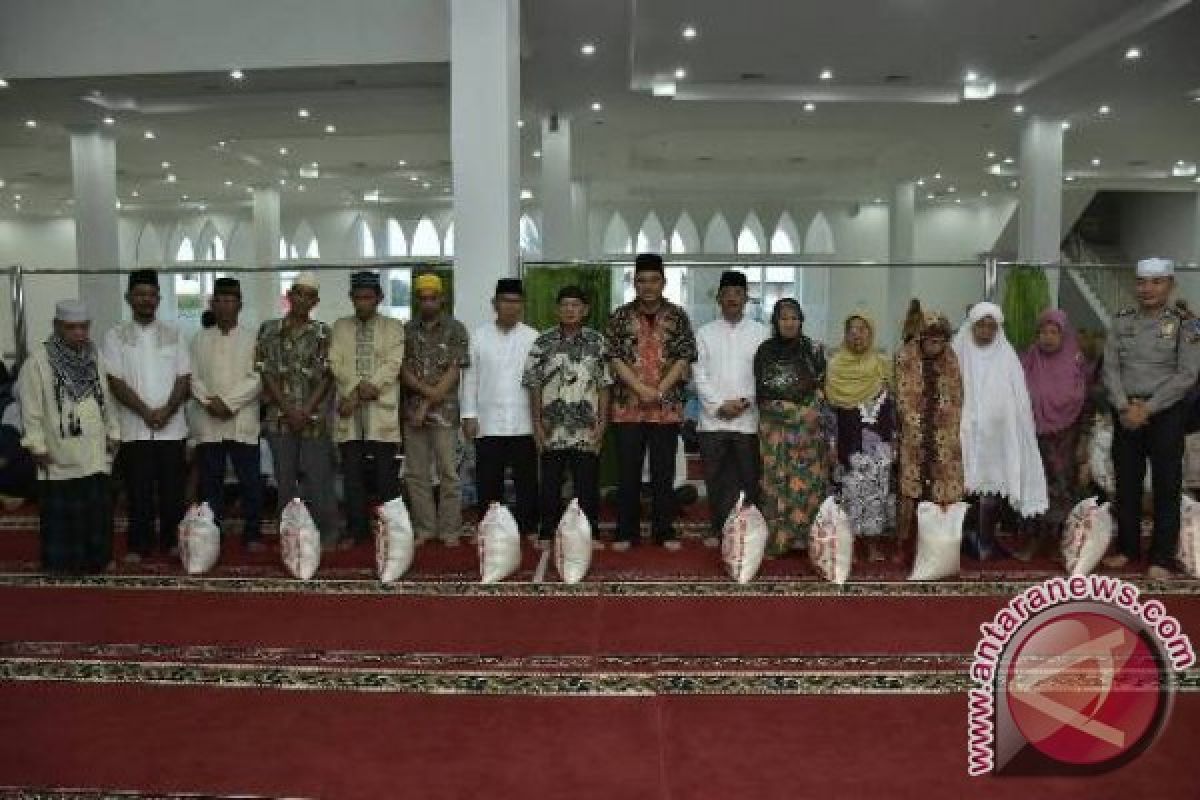 PNS Tebing Tinggi Bantu 200 Dhuafa