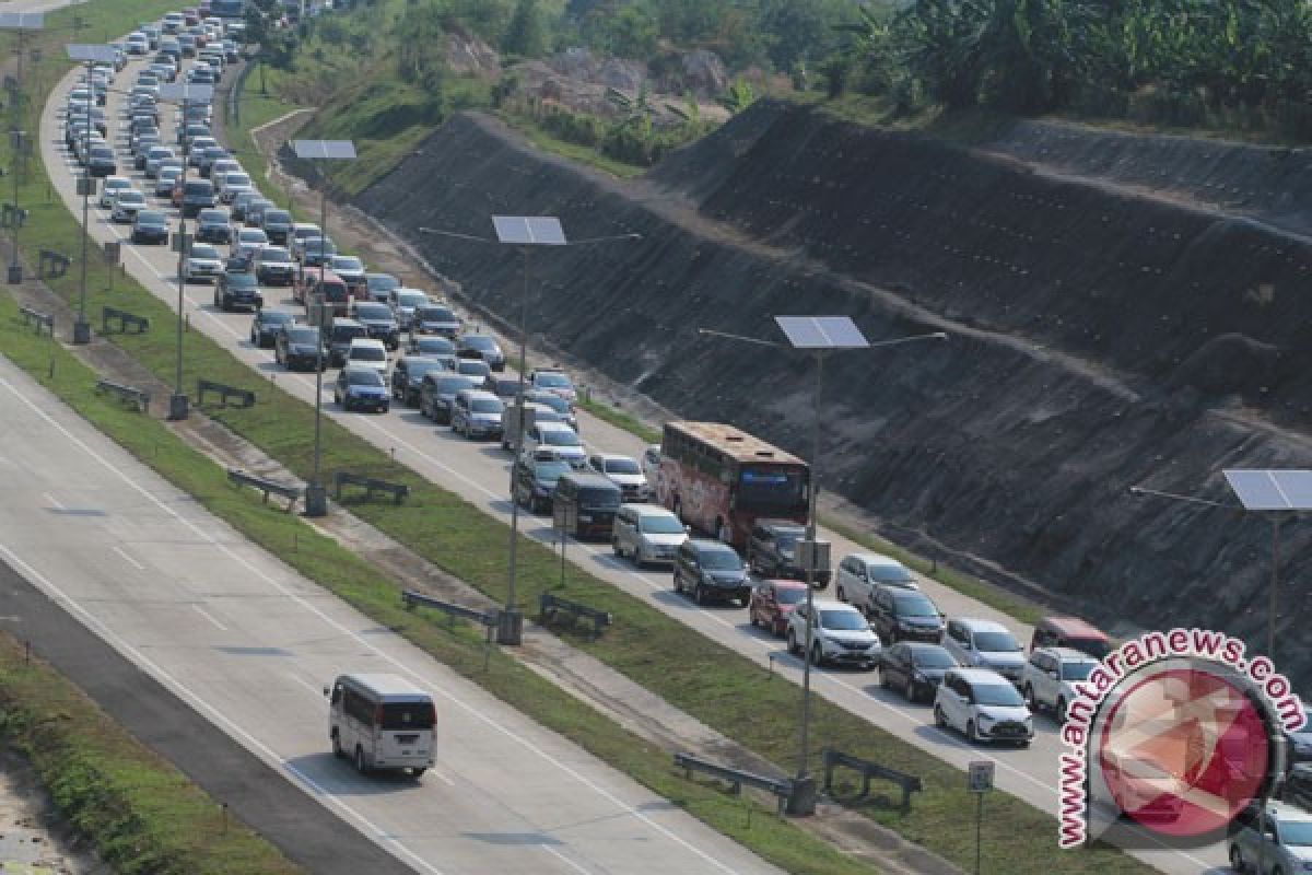 Percepat transaksi pembayaran tunai tol Cipali berlaku