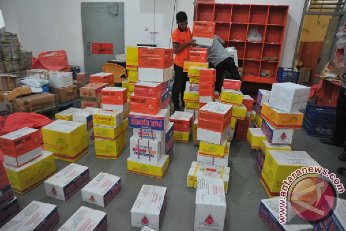 Pengiriman pempek melalui Pos di Palembang meningkat