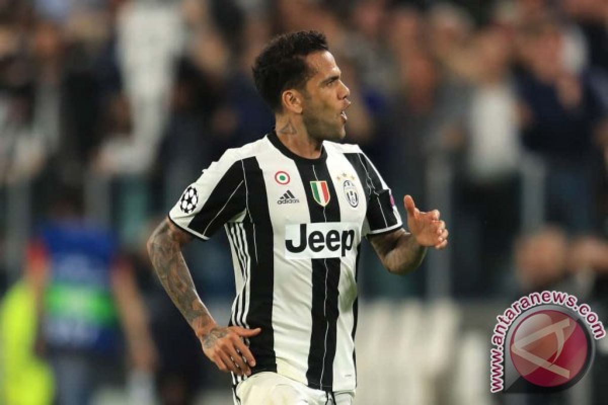 Dani Alves Tinggalkan Juventus