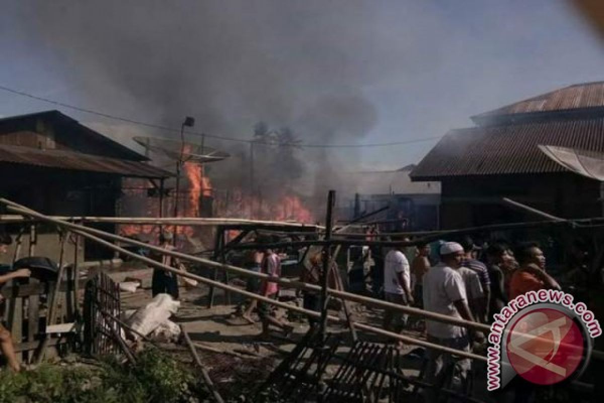 Tiga Rumah Terbakar,  Satu Balita Tewas