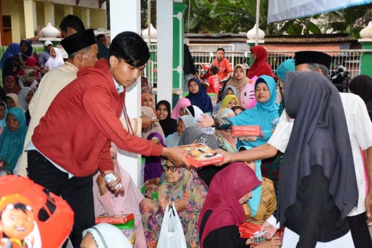 Trans Park Cibubur Gelar Bakti Sosial