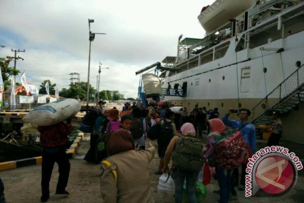 Arus Mudik di Pelabuhan Sampit Mencapai Puncak