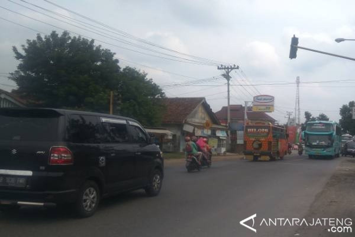 Jalur Selatan Jateng Dipadati Pemudik H-2 Lebaran