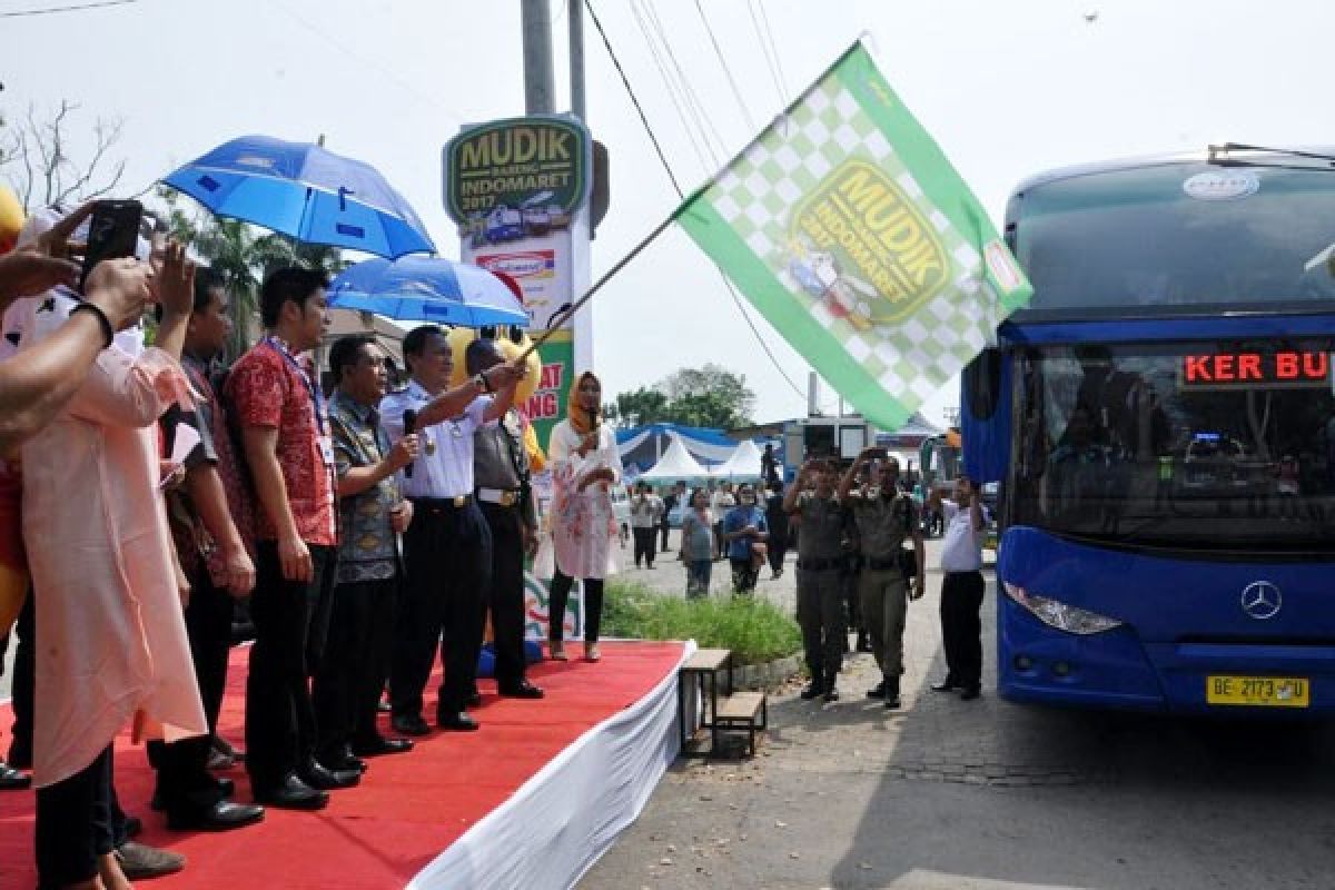 Pemprov Lampung Melepas 944 Peserta Mudik Bareng