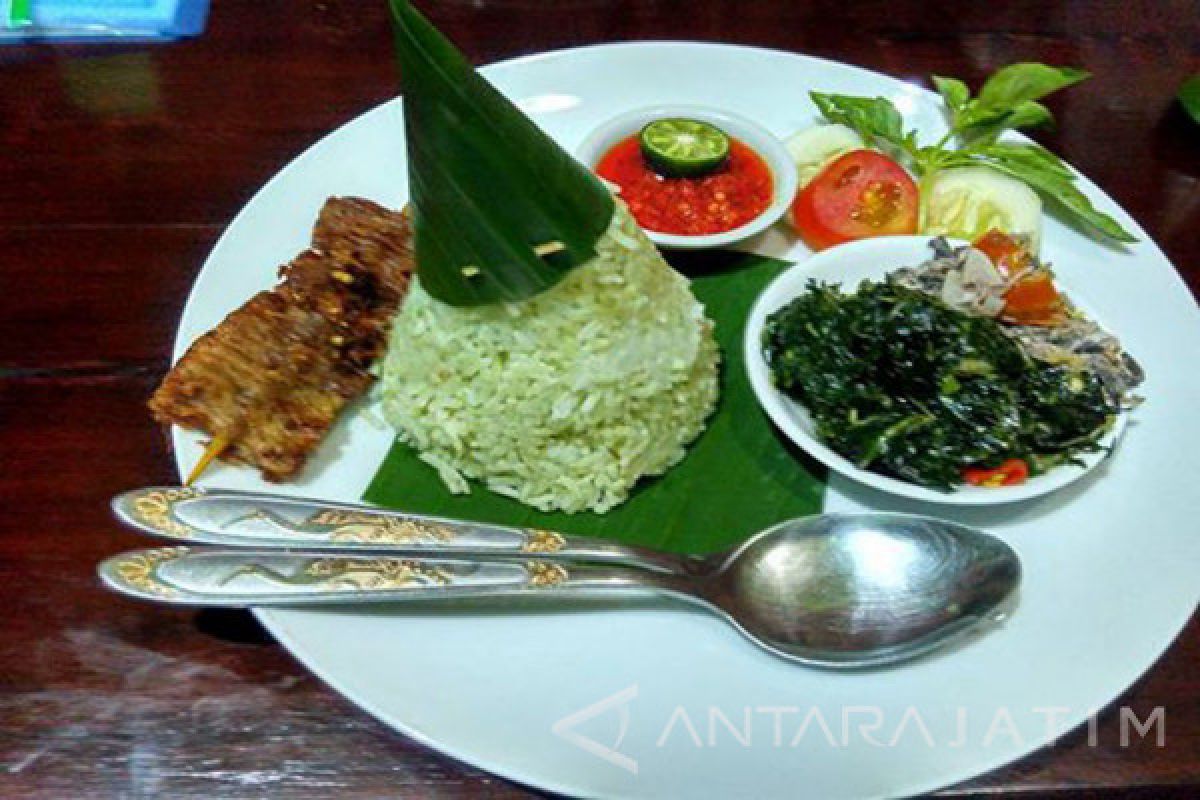 Lezatnya Nasi Timbel Ladang Minyak Bojonegoro